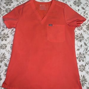 Figs Hot Coral Scrub Set